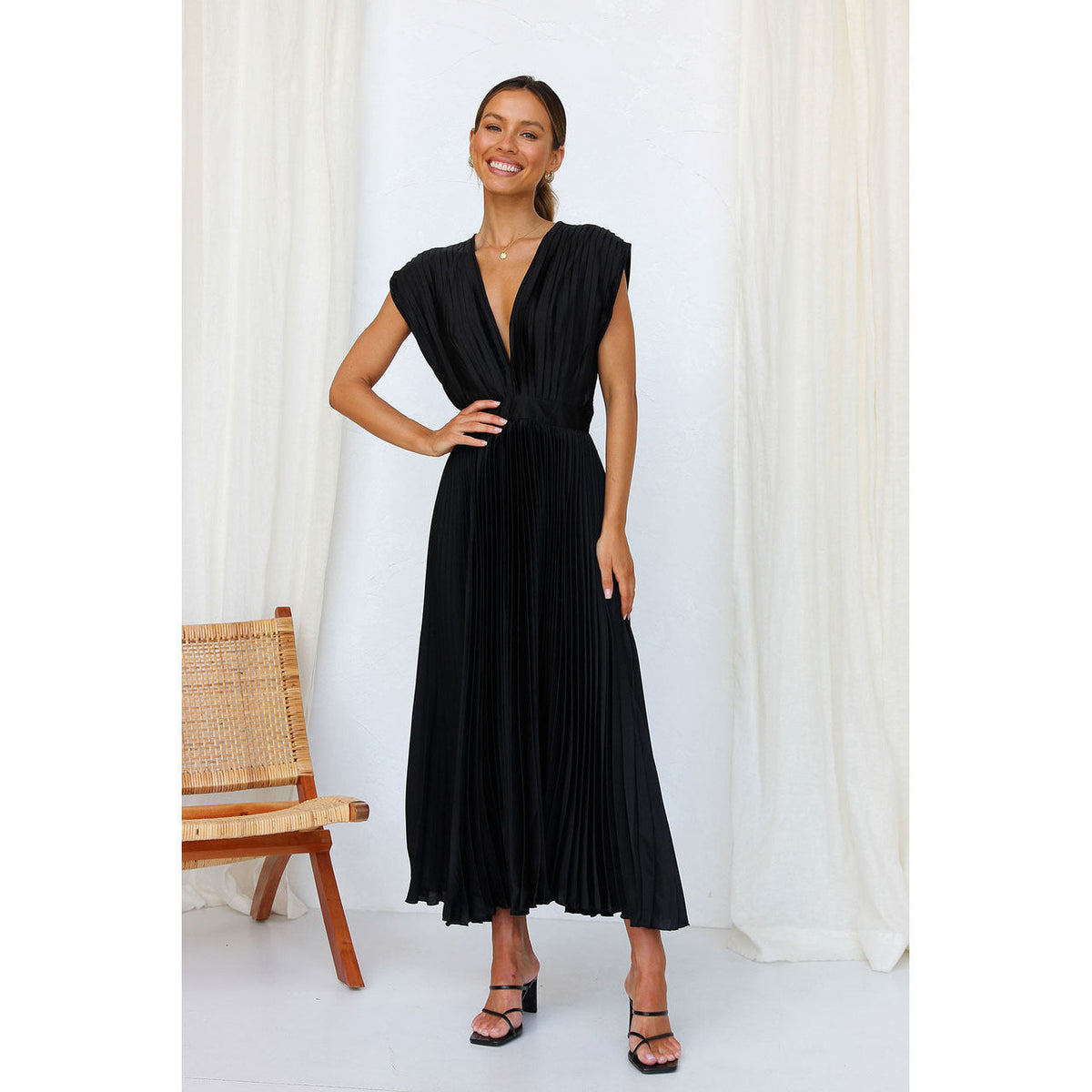 Eloise | Women's V-Neck Pleated Party Midi Dress