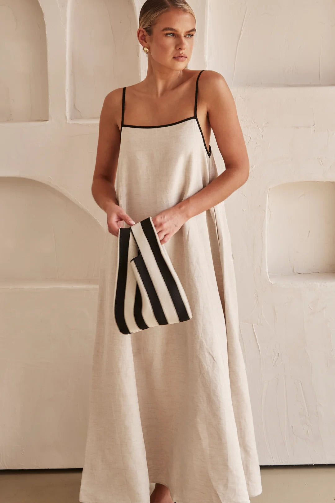 Luna | Elegant Linen Maxi Dress with Contrast Trim