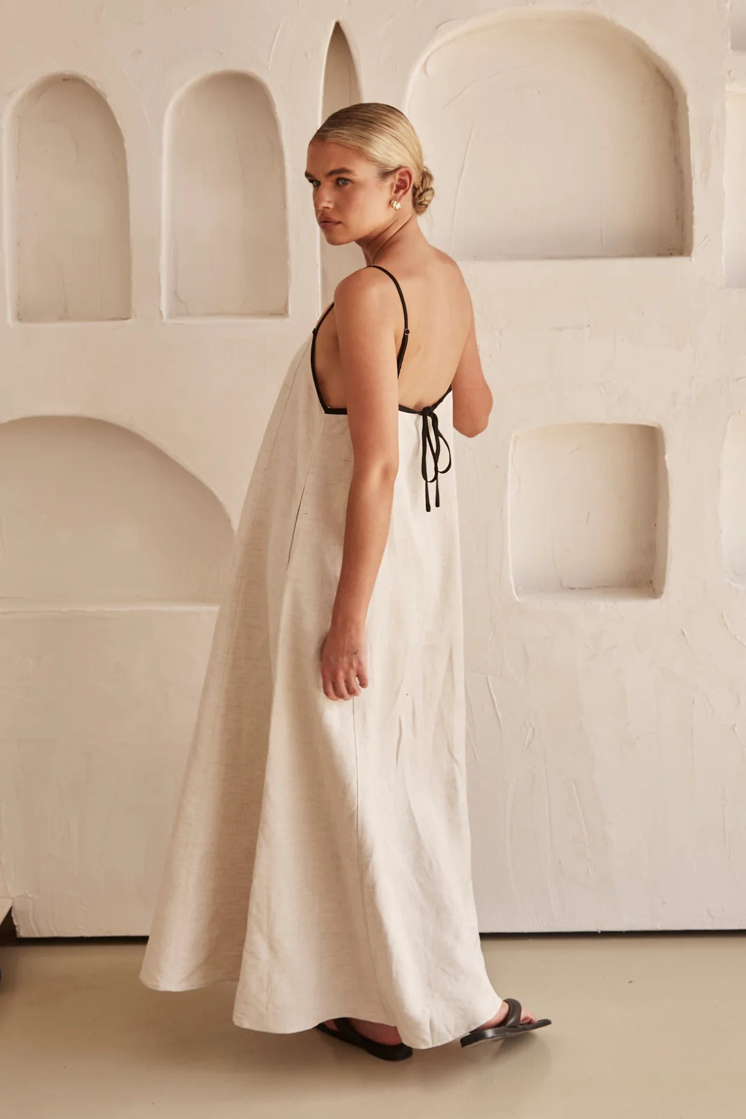 Luna | Elegant Linen Maxi Dress with Contrast Trim