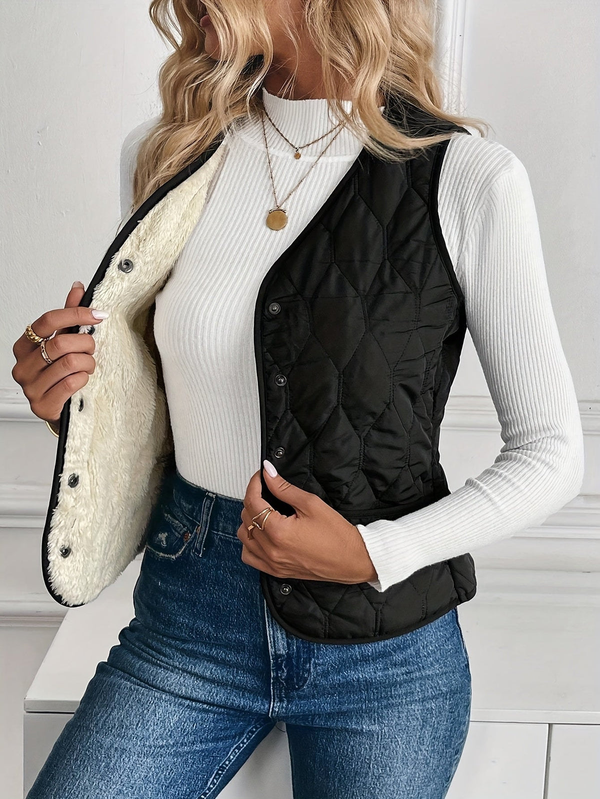 Elowen | Women's Reversible Borg & Quilted Gilet