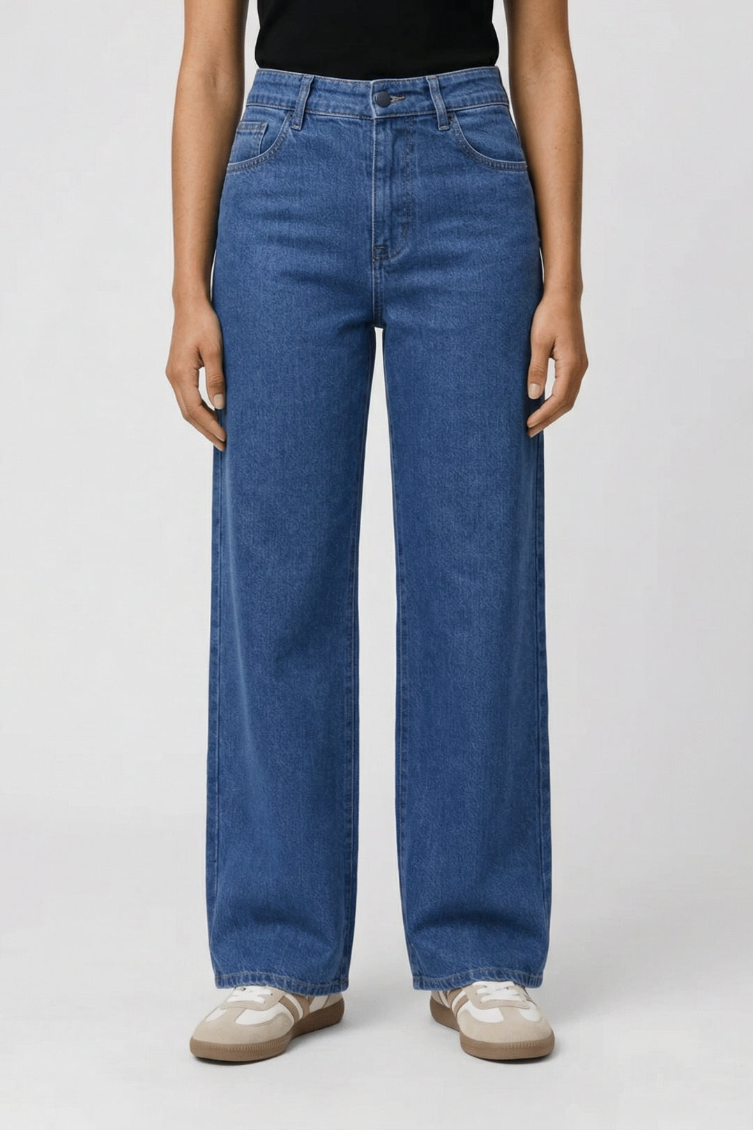 Women's High-Waisted Medium-Wash Relaxed Wide-Leg Jeans