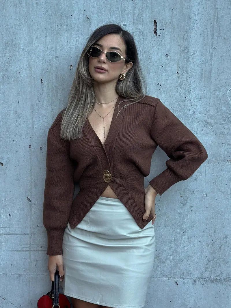 Women's Fitted Knit Cardigan with Statement Button