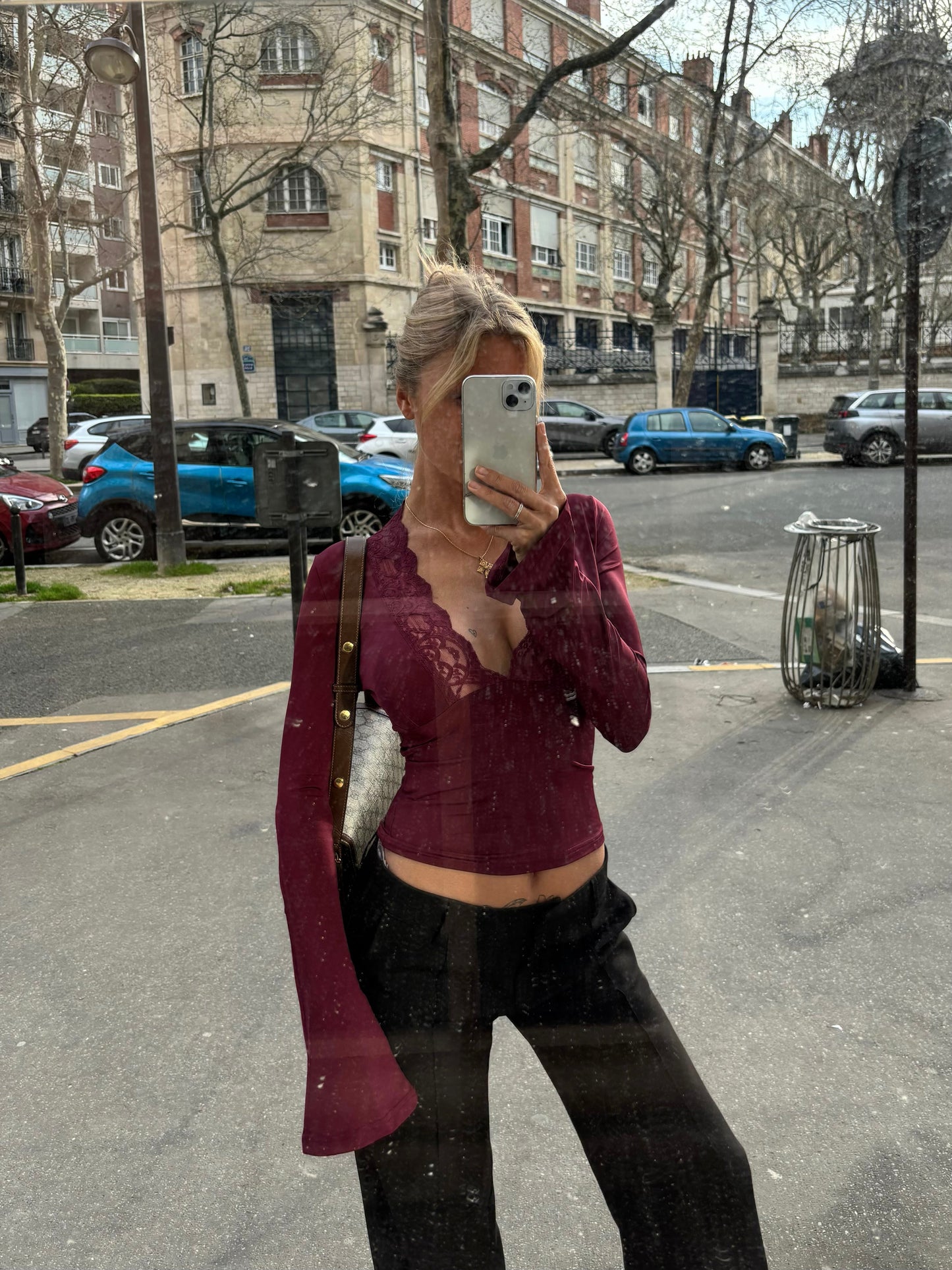Évarine | Women's Scalloped Flare Sleeve Top
