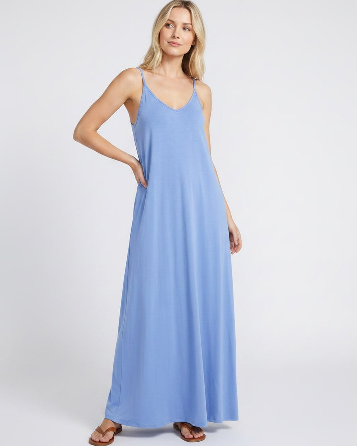 Sophia | Elegant V-Neck Maxi Dress with Pockets