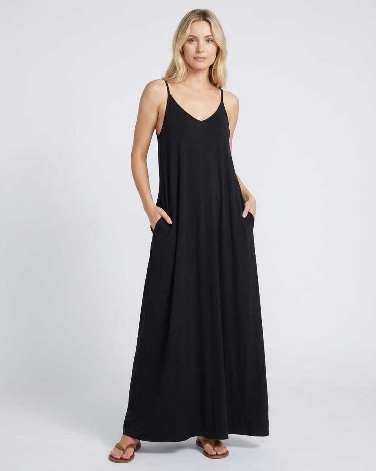 Sophia | Elegant V-Neck Maxi Dress with Pockets