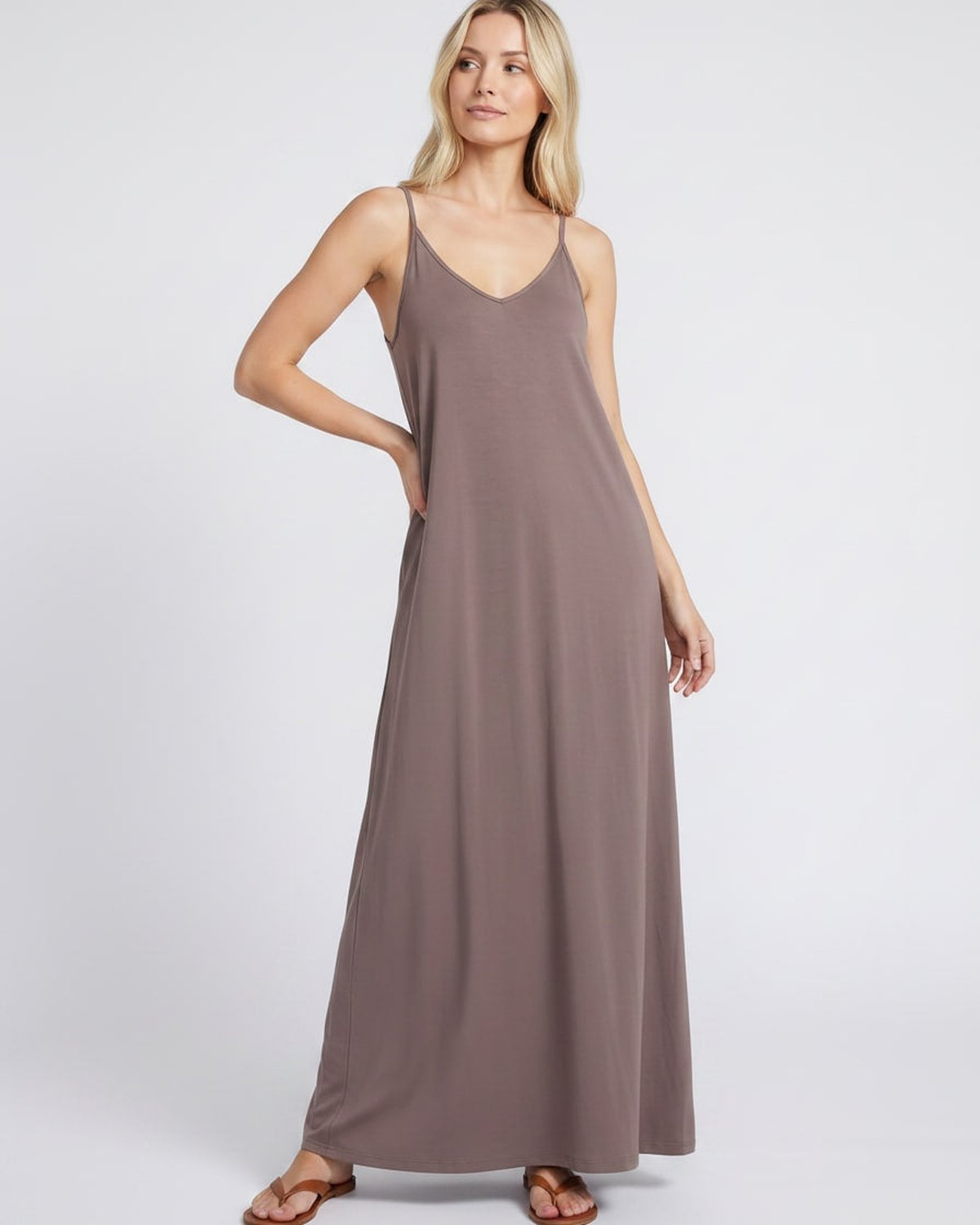Sophia | Elegant V-Neck Maxi Dress with Pockets
