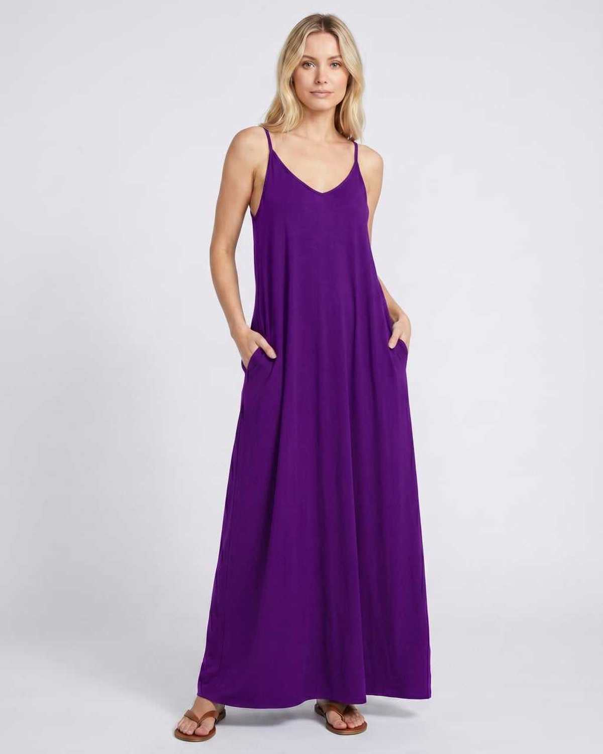 Sophia | Elegant V-Neck Maxi Dress with Pockets