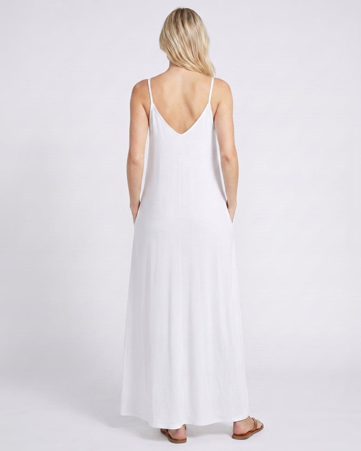 Sophia | Elegant V-Neck Maxi Dress with Pockets