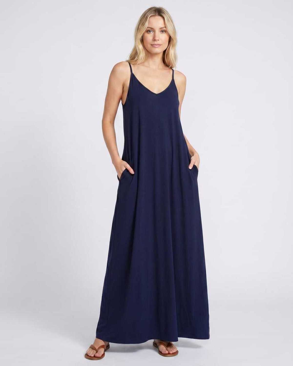 Sophia | Elegant V-Neck Maxi Dress with Pockets