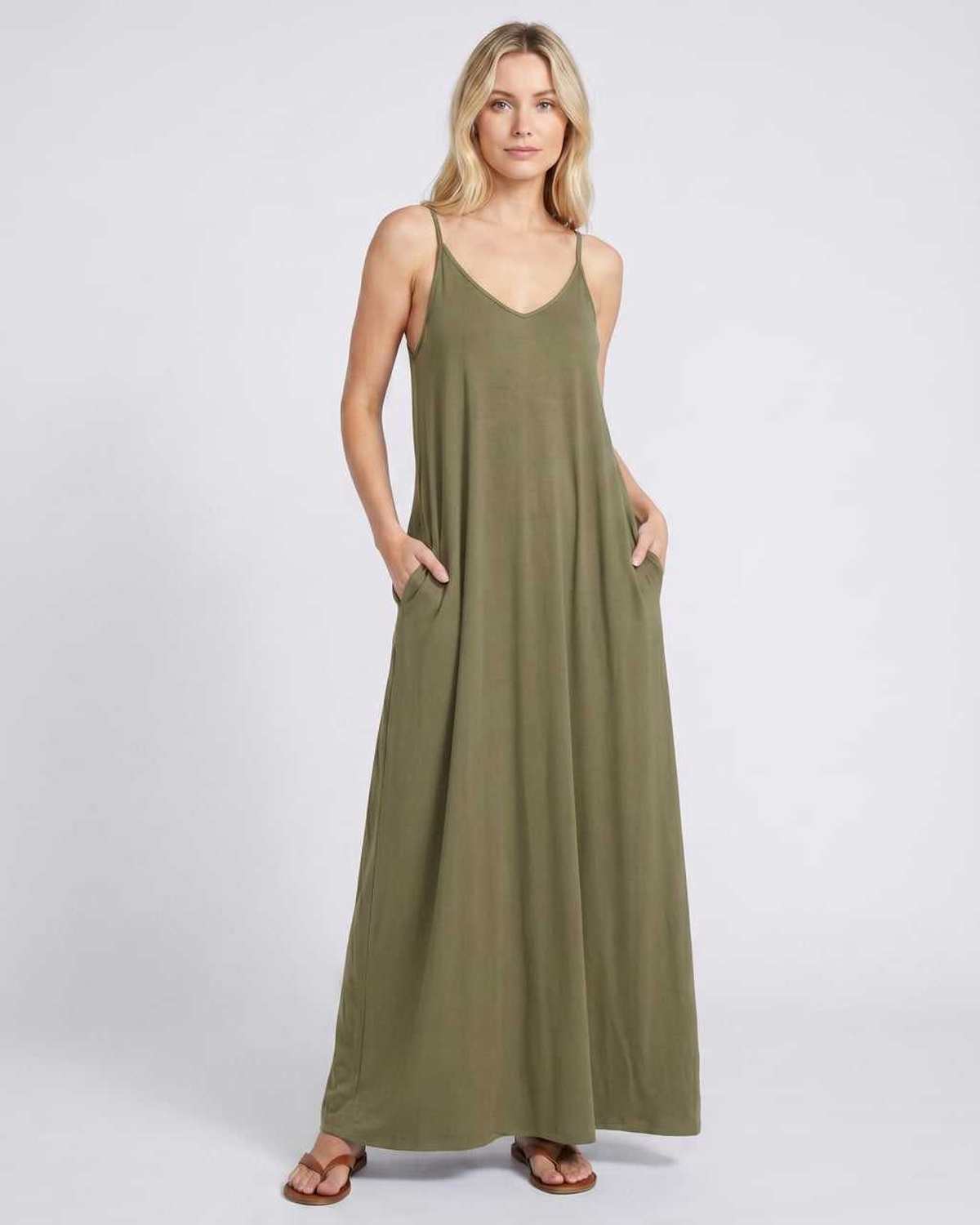 Sophia | Elegant V-Neck Maxi Dress with Pockets