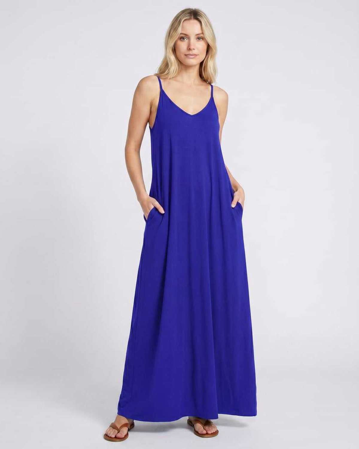 Sophia | Elegant V-Neck Maxi Dress with Pockets