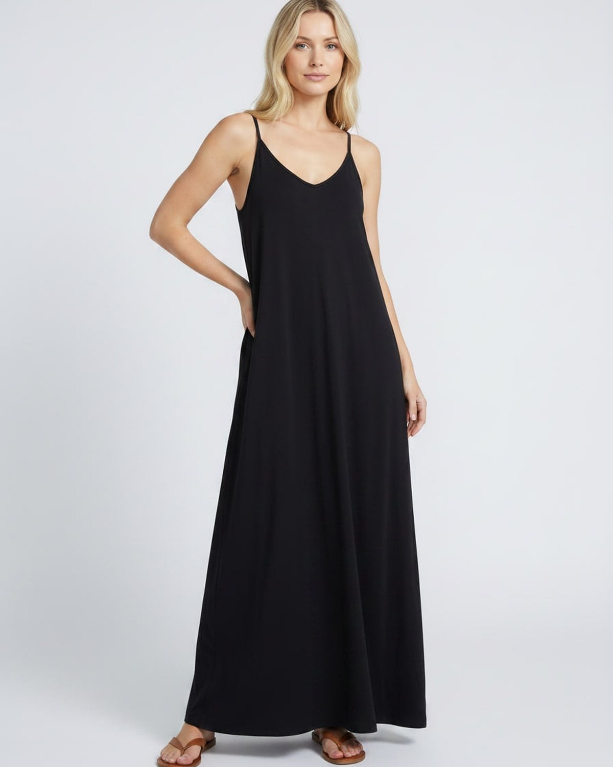 Sophia | Elegant V-Neck Maxi Dress with Pockets