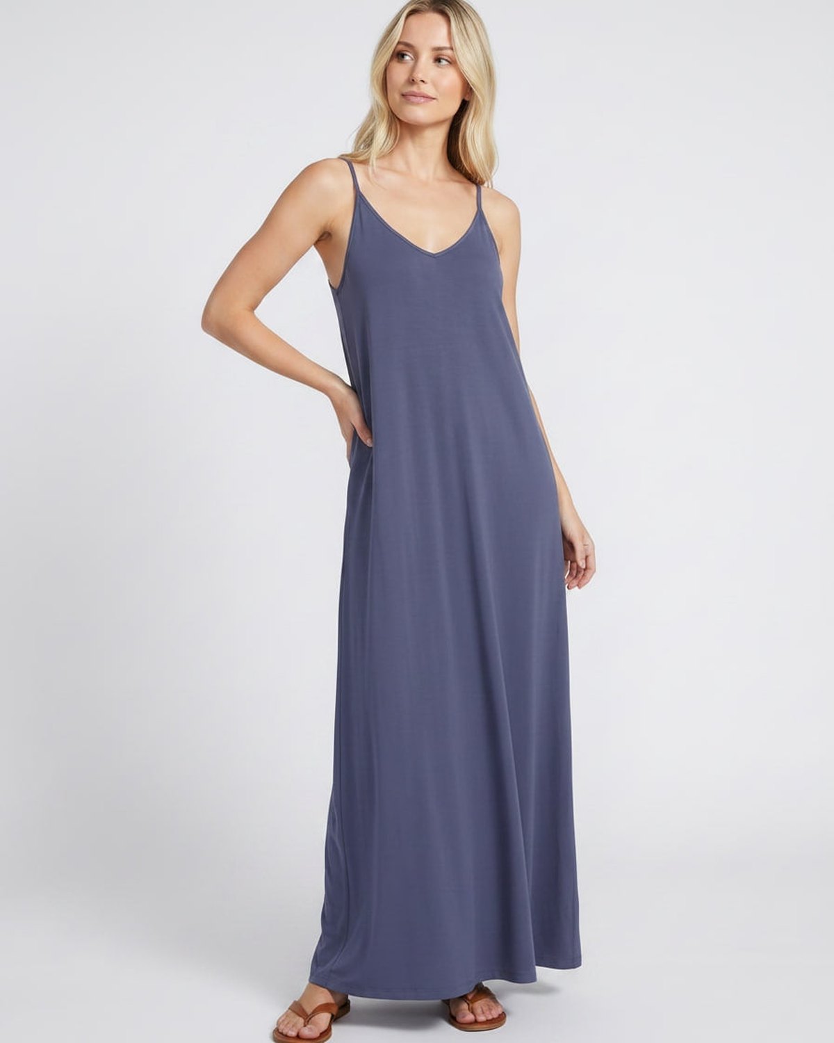 Sophia | Elegant V-Neck Maxi Dress with Pockets