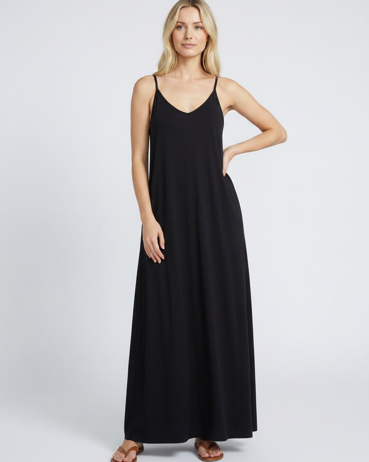 Sophia | Elegant V-Neck Maxi Dress with Pockets