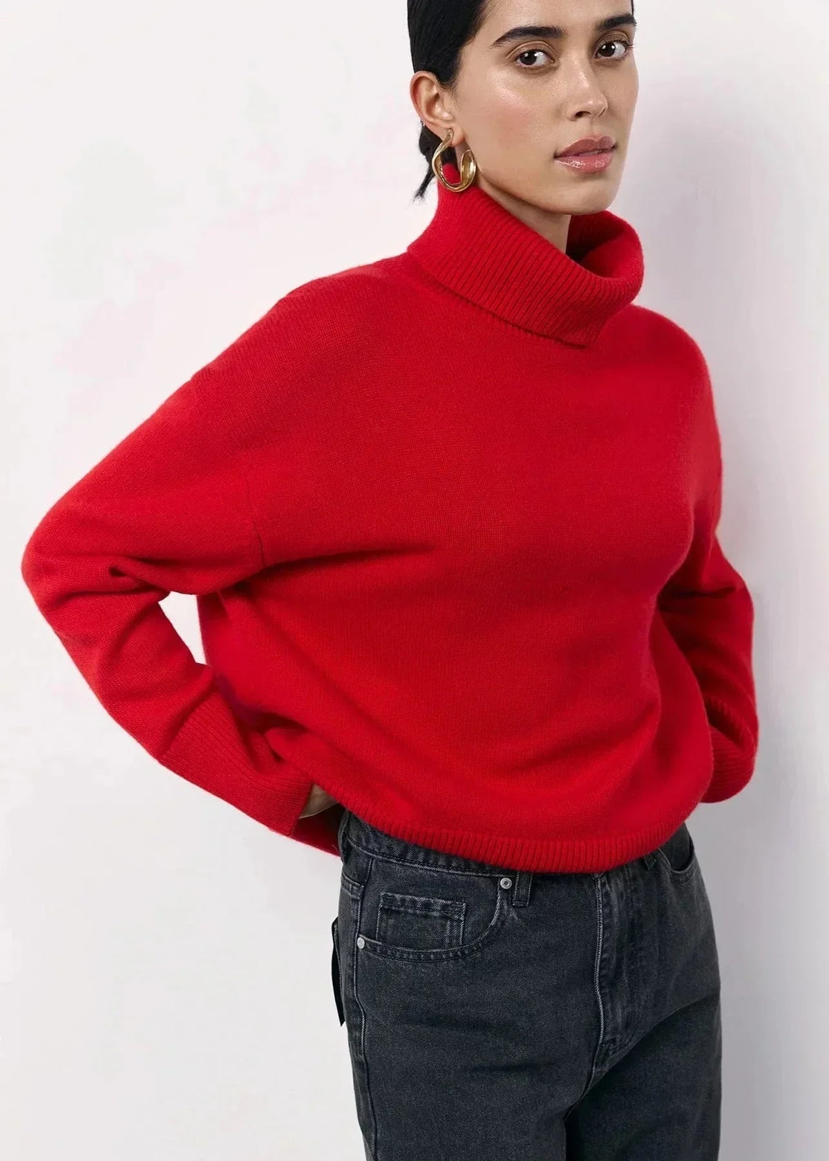 Women's Oversized Roll-Neck Knitted Jumper