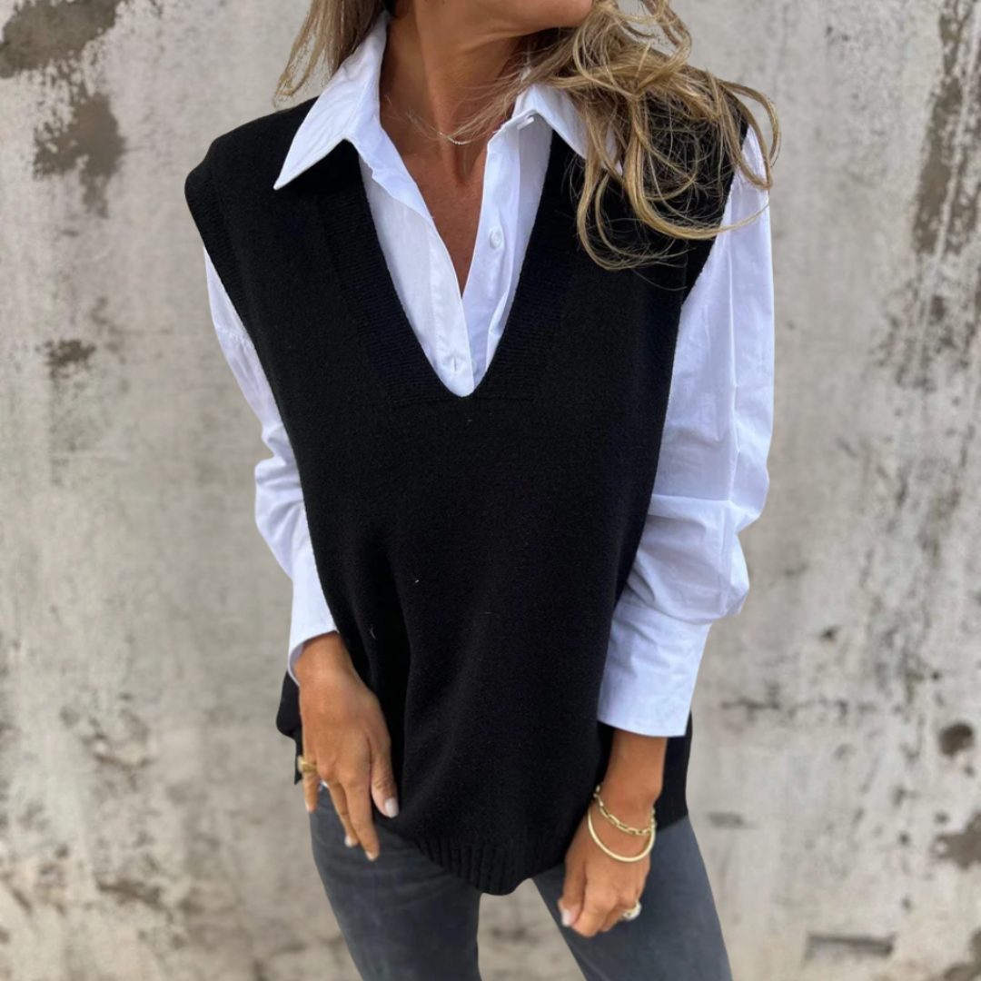Darcy | Women's Oversized V-Neck Knitted Vest